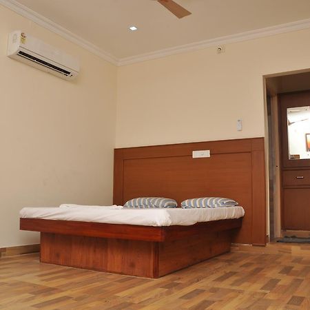 Altis Lodge Erode Dış mekan fotoğraf