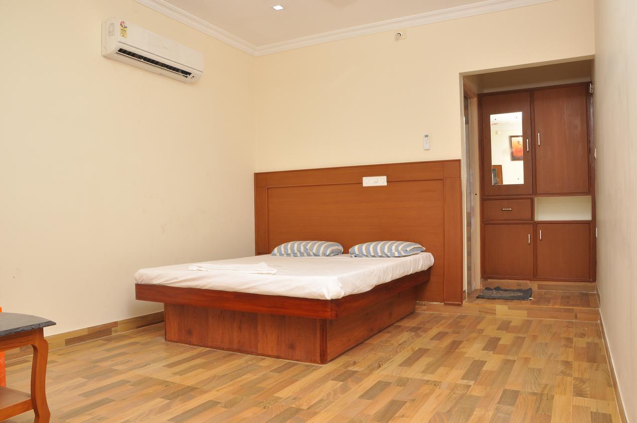 Altis Lodge Erode Dış mekan fotoğraf